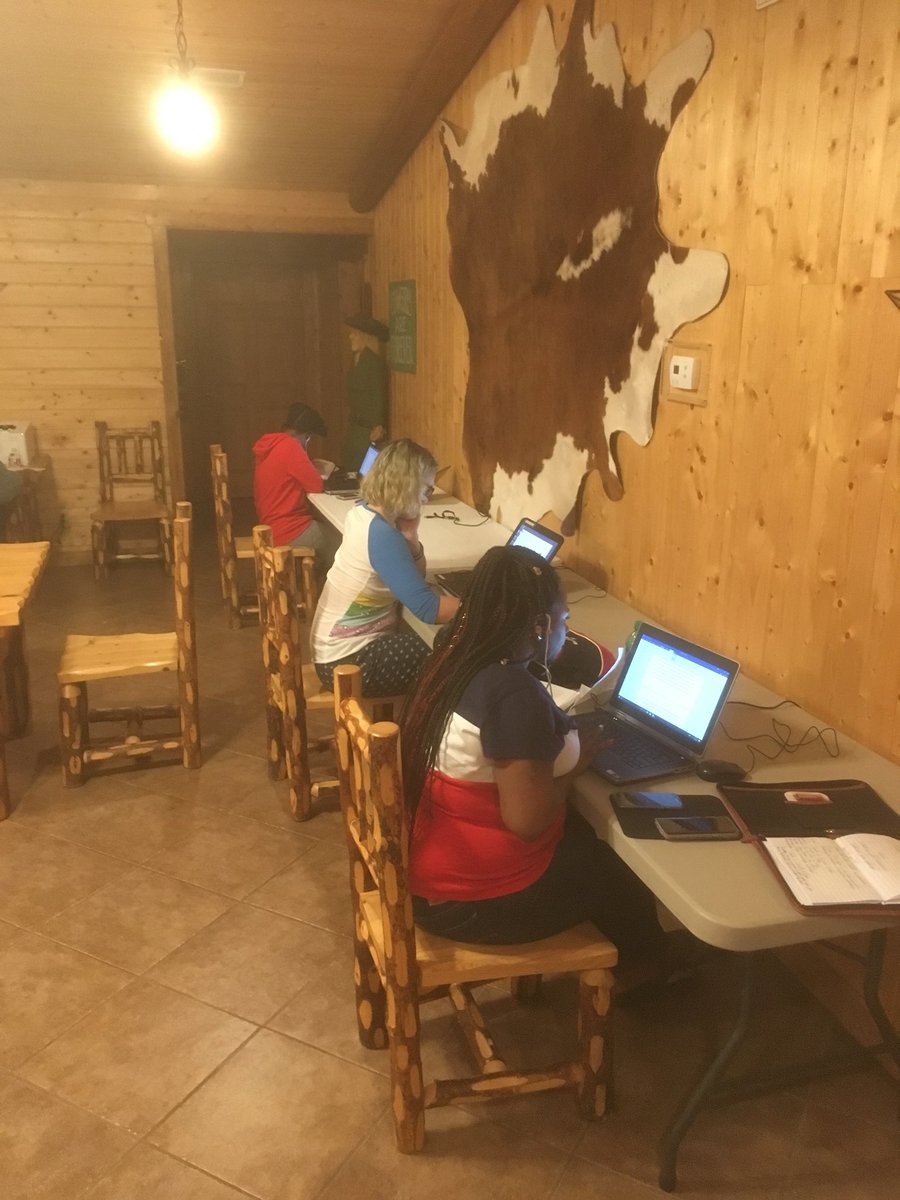 SWTCCActivities's tweet photo. Students working on their typed papers for the SLI. #SaluqiPride https://t.co/azFSrzTGfb