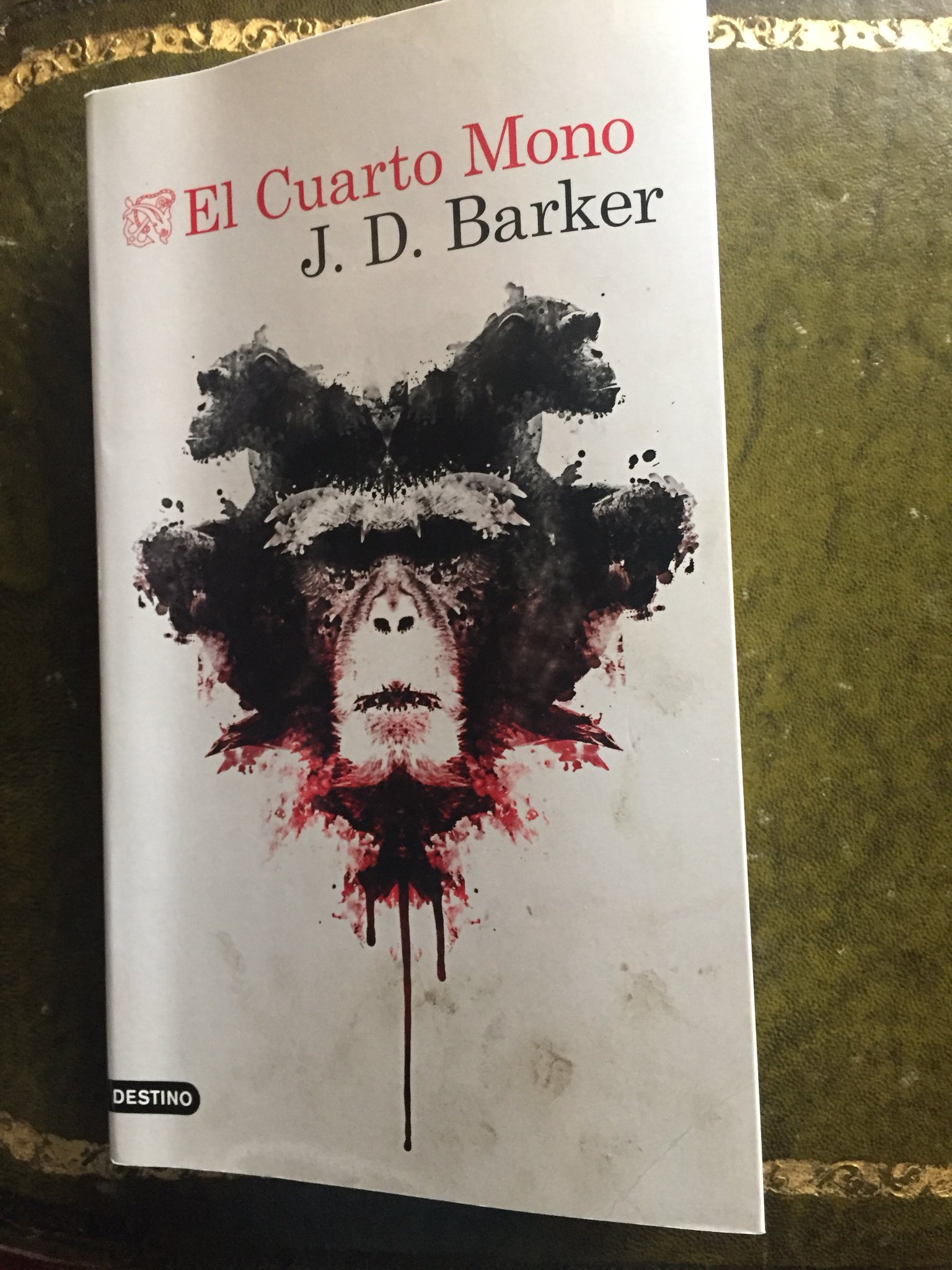 Juan Infante on X: #leoycomparto El Cuarto Mono de J.D. Barker ( Destino)  Thriller “negro” sobre un asesino en serie en Chicago. Una trama trepidante  en busca del asesino. Entretenida para los
