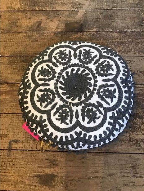 fleurandgrey's tweet photo. New product range now in store &amp; online. #luxuryhome #interiordecor #interiordesigner #interiorstyling #showhome #homestyle #instahome #interiordetail #newstock #concrete @fleurandgrey https://t.co/hgJZof0knL