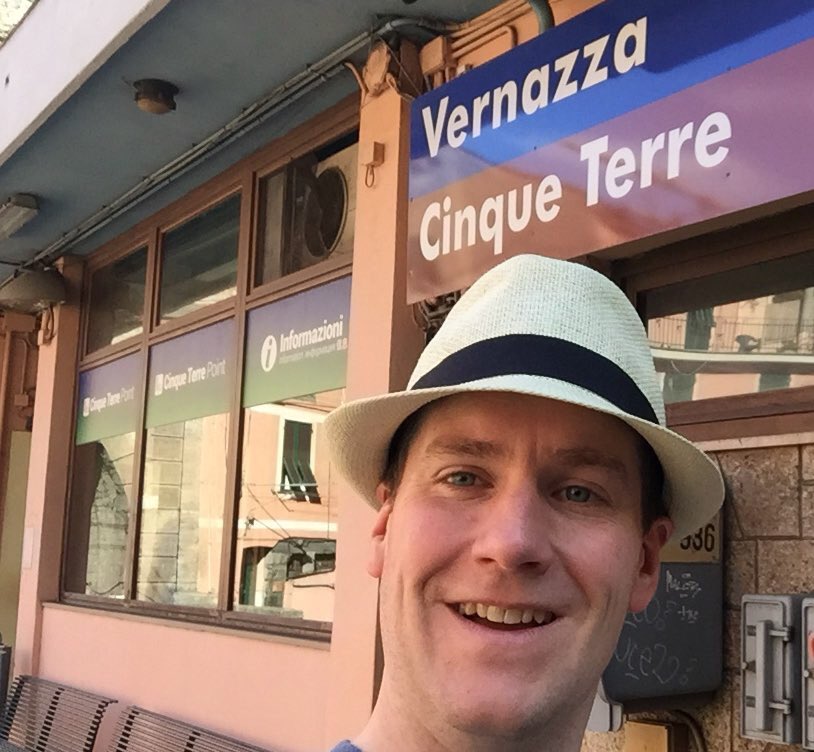 16 years since my last visit - new station sign! @ComuneVernazza @parco5terre