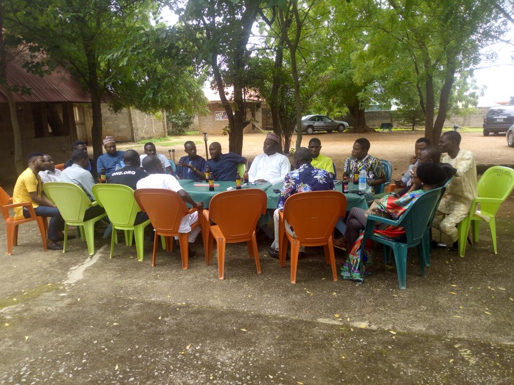 habdulsamod's tweet photo. #ReadyToRun strategy meeting in Kwara state currently underway with @opegoogle coordinating. We're ready to lobby our political parties for Youth inclusion come 8th August.

@YIAGA @DSamsonItodo
#NotTooYoungToRun #Kwara https://t.co/nrJSQGpo5x