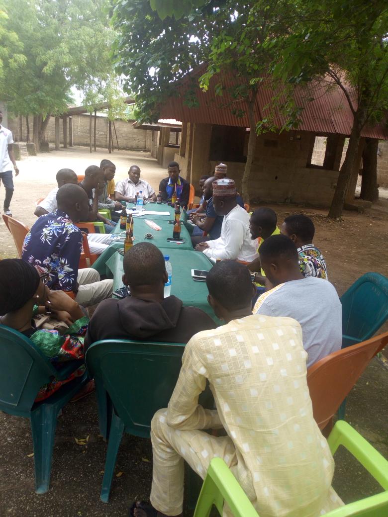 habdulsamod's tweet photo. #ReadyToRun strategy meeting in Kwara state currently underway with @opegoogle coordinating. We're ready to lobby our political parties for Youth inclusion come 8th August.

@YIAGA @DSamsonItodo
#NotTooYoungToRun #Kwara https://t.co/nrJSQGpo5x