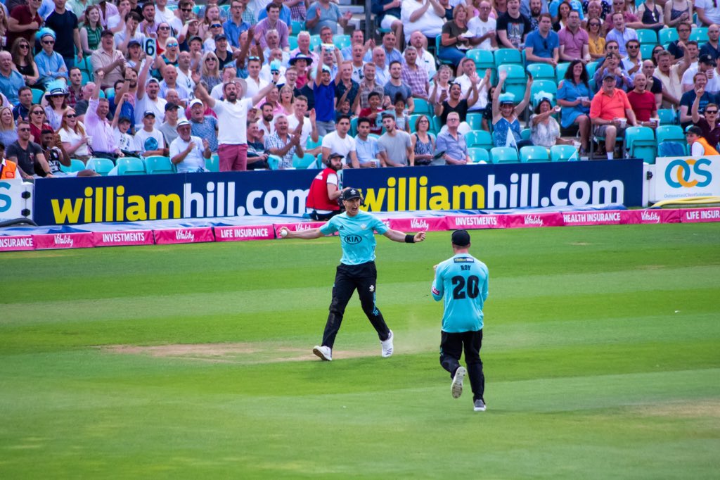 This was the moment when @_TC59 took a great catch to dismiss @ngubbins18, and then celebrated it passionately with @JasonRoy20.