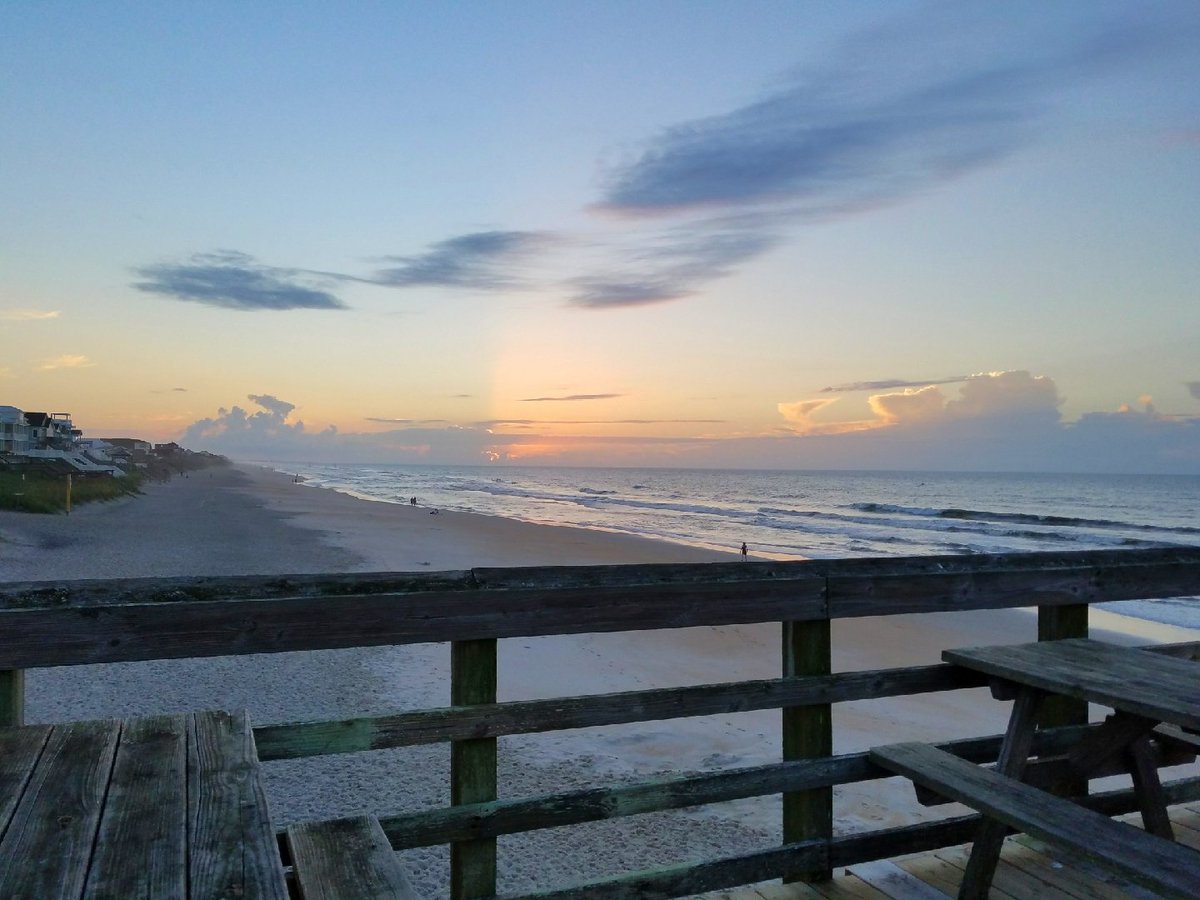 SurfCityPier's tweet photo. #SaturdaySuprises.. it's NOT raining! Currently 81° with a SSW wind at 7mph... the tide is low.. high is at 1:45pm.. seeing some blk drum this morning #SurfCityPier #NC #TopsailIsland #FishHuntPhotos #Fishing #IslandLife #PierLife #Sunrise https://t.co/xsQzyAAmMb