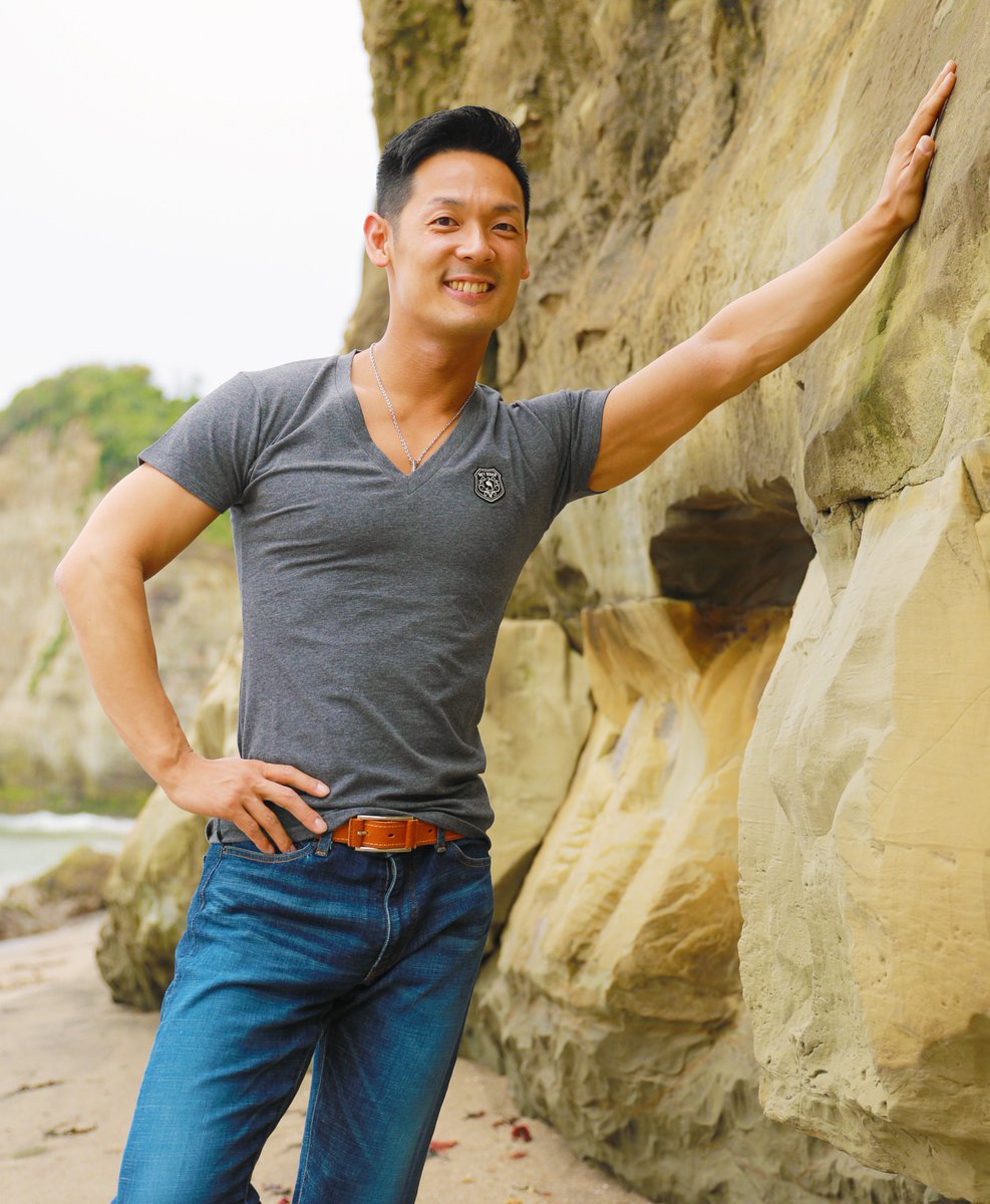 ট ইট র メンズファッションsky Ocean ボディラインにフィットするシルエットと絶妙な深さのvネックが鍛えた男の逆三角形な体をセクシーに演出するvネックtシャツ T Co 8c9x23aksx スカイオーシャン ファッション メンズファッション 筋肉質 ট ইট র メンズファッションsky Ocean ボディラインにフィットするシルエットと絶妙な深さのvネックが鍛えた男の逆三角形な体をセクシーに演出するvネックtシャツ T Co 8c9x23aksx スカイオーシャン ファッション メンズファッション 筋肉質