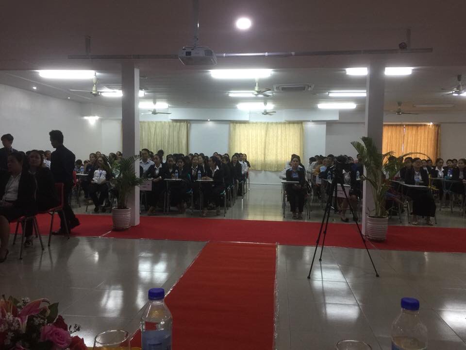 GlobalStudentEn's tweet photo. Global Student opened an office in Cambodia with Dr George Chea, director of Arizon schools. Official opening and signing ceremony with 200 teachers from 11 schools https://t.co/h6rSufrFAV
