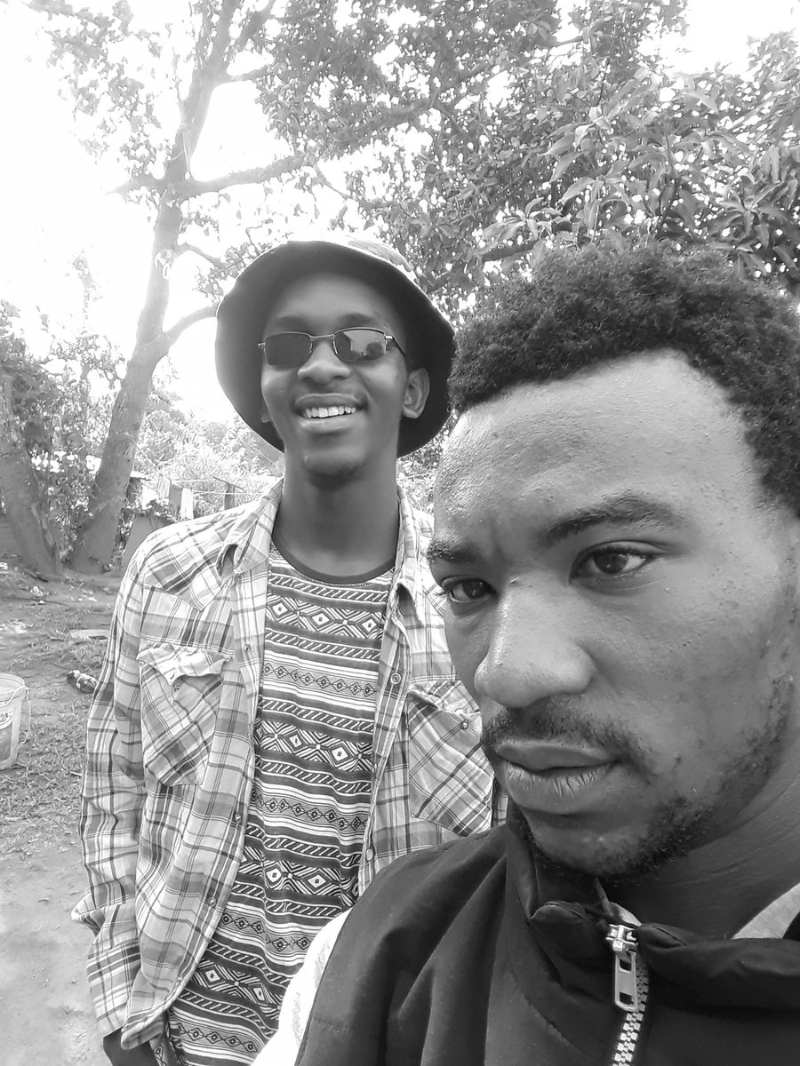 NathiChamane1's tweet photo. Hellow world its a wake and Bake situation thats why I be rocking them shades😎😅 https://t.co/BET8riaPp9