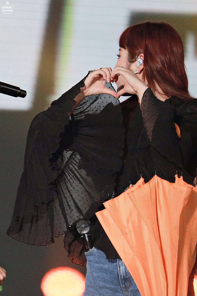 opensesamego's tweet photo. 180707 SBS Super Concert Live in Taipei #마마무 #휘인 #MAMAMOO #WHEEIN
https://t.co/k02j9GqnM2
https://t.co/HCnXIs1ZgZ
https://t.co/3heJdMNneI https://t.co/X7bVZNw654