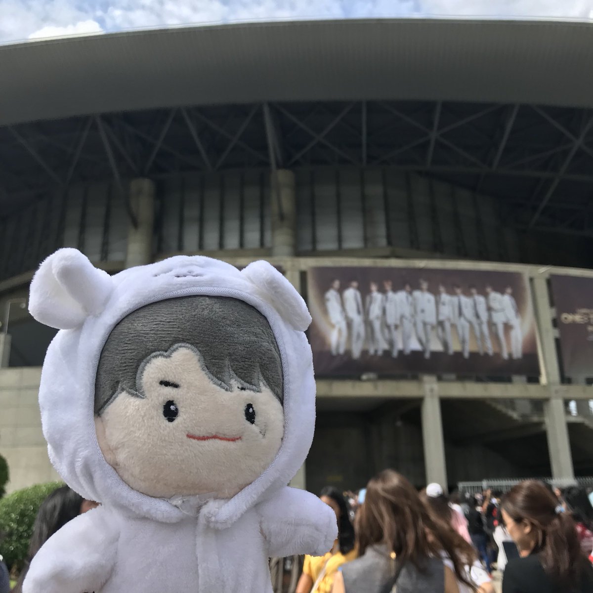 la_kpopevent's tweet photo. 📍 #WannaOne1TheWorldinBKK https://t.co/dHsxbYZrSK