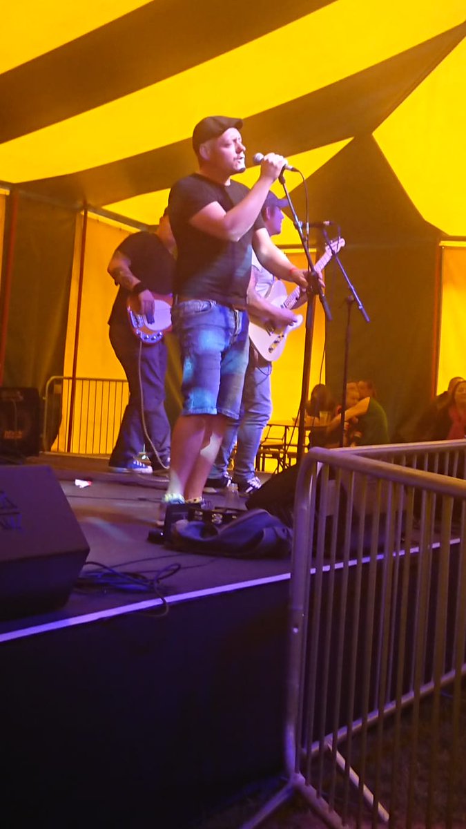 One week until #BreconFringe at #TheBoarsHead 
Catch us, along with some amazing bands and artists performing over the whole weekend. Be there, don't miss out.
#BreconFringe #Blues #TheBakestones #Sun #BoozeandTunes