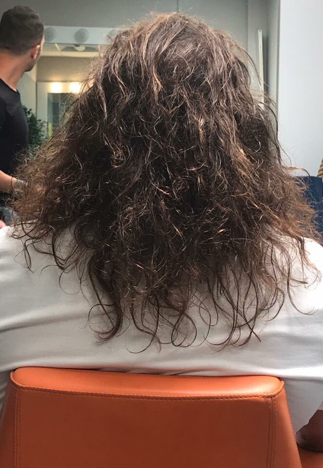 castrito81's tweet photo. Passaggio dal parrucchiere 💇🏻‍♂️✔️
Balsamo ✔️

Meglio così sciolti o legati?!!! 🤔 

#CastroStyle #Hairstyle #Hair https://t.co/XMdCbyYS06