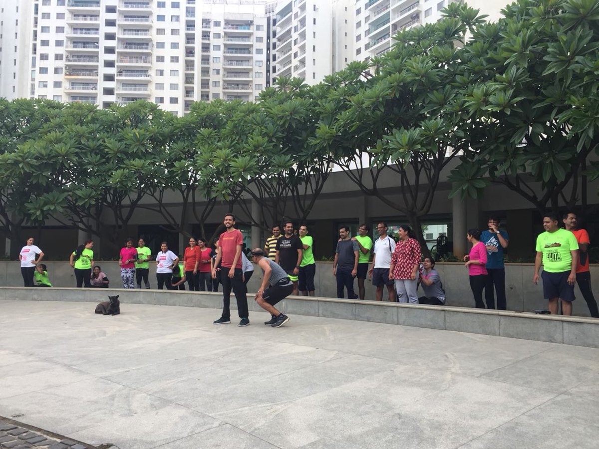 elitaBhaag's tweet photo. #BhaagElitaBhaag new #Learn2Run Batch in Action with #FirstRun lead by our #GuruJi and mentors of old Batch. https://t.co/IC5ZMqWWZb