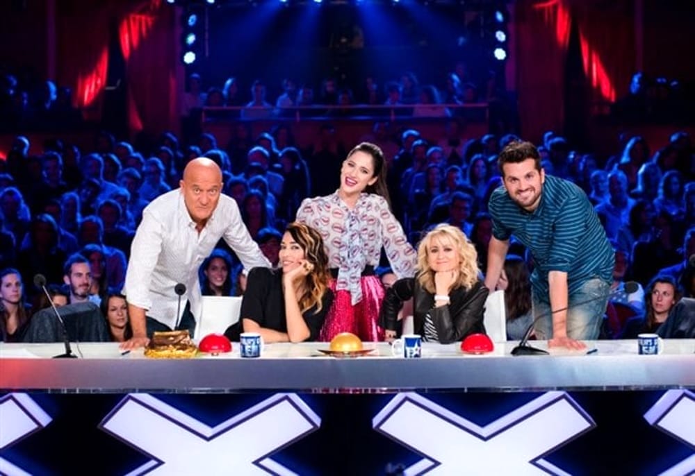 itsgebher's tweet image. #VelvetCollection ottiene l'11.3%, #LeVeritàNascoste chiude con il 9.5%, terza proposta #lagrandestoria su Rai 3 al 6.0%. Boom per #IGT Best Of su TV8 (4.5%) e il film di Nove (2.7%). Bene #ilterzoindizio su Rete 4 al 5.8%. #ASCOLTITV #Auditel