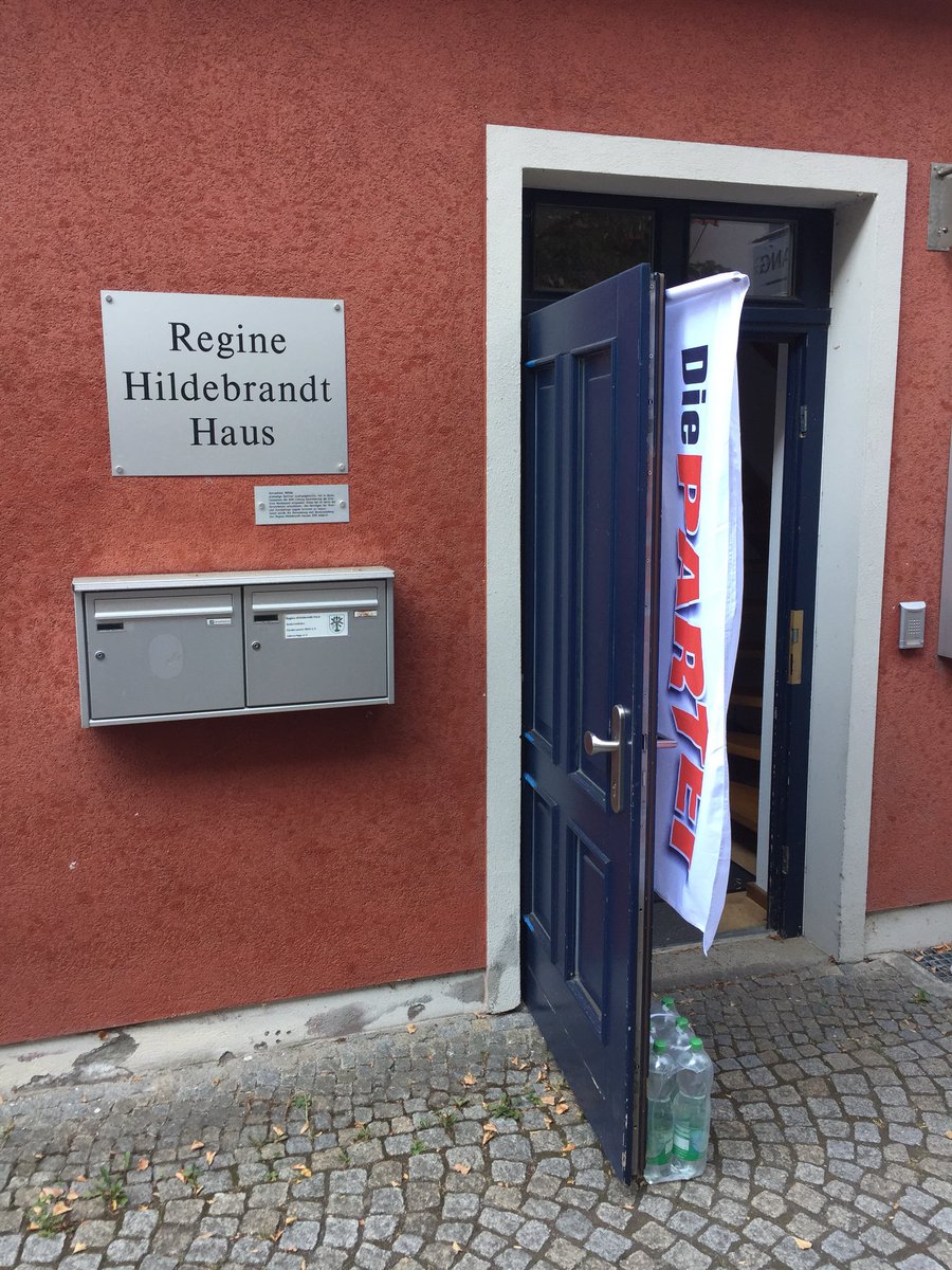 diePARTEI_MOL's tweet photo. Essen dabei denn wir sind in Brandenburg https://t.co/D08qSsoCN6