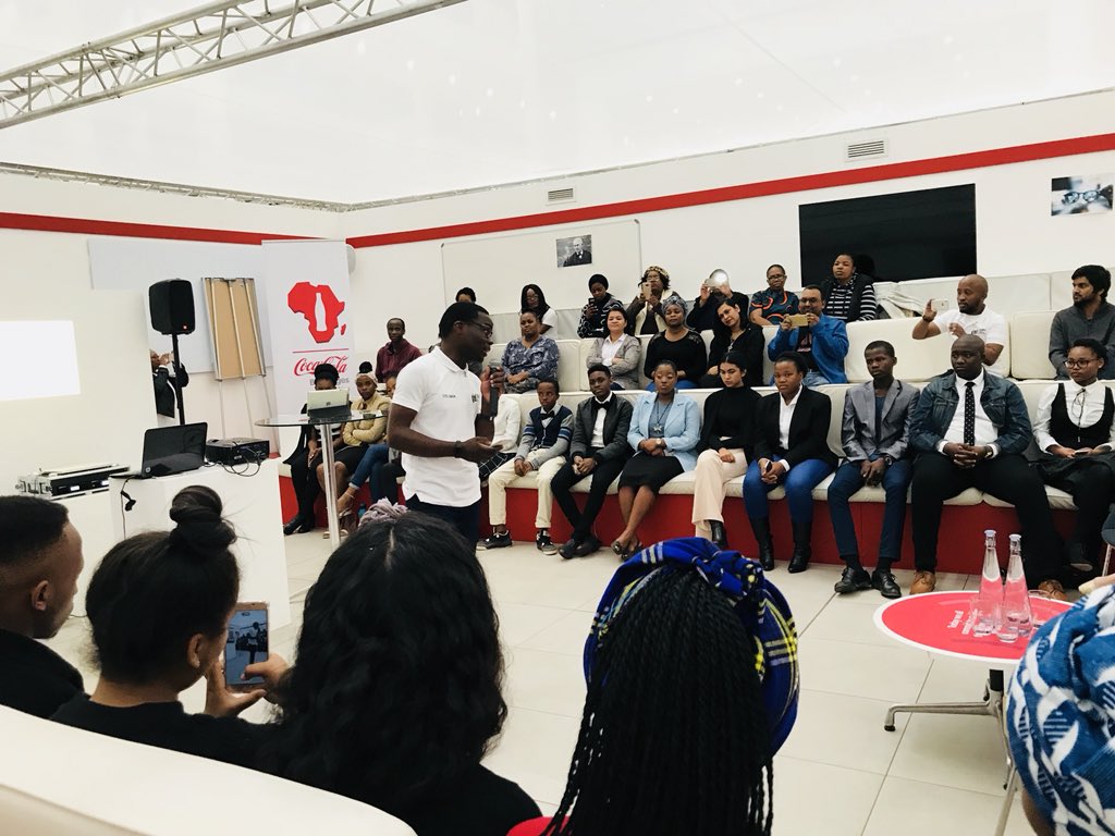 TebangNtsasa's tweet photo. It’s happening bafethu ✊🏾✊🏾✊🏾 @yledsa Business Plan Presentations,we call it YLED Dugout. R100 000 available for funding... my journey as a youth developer continues ✊🏾✊🏾✊🏾 https://t.co/tDvTYYErcu