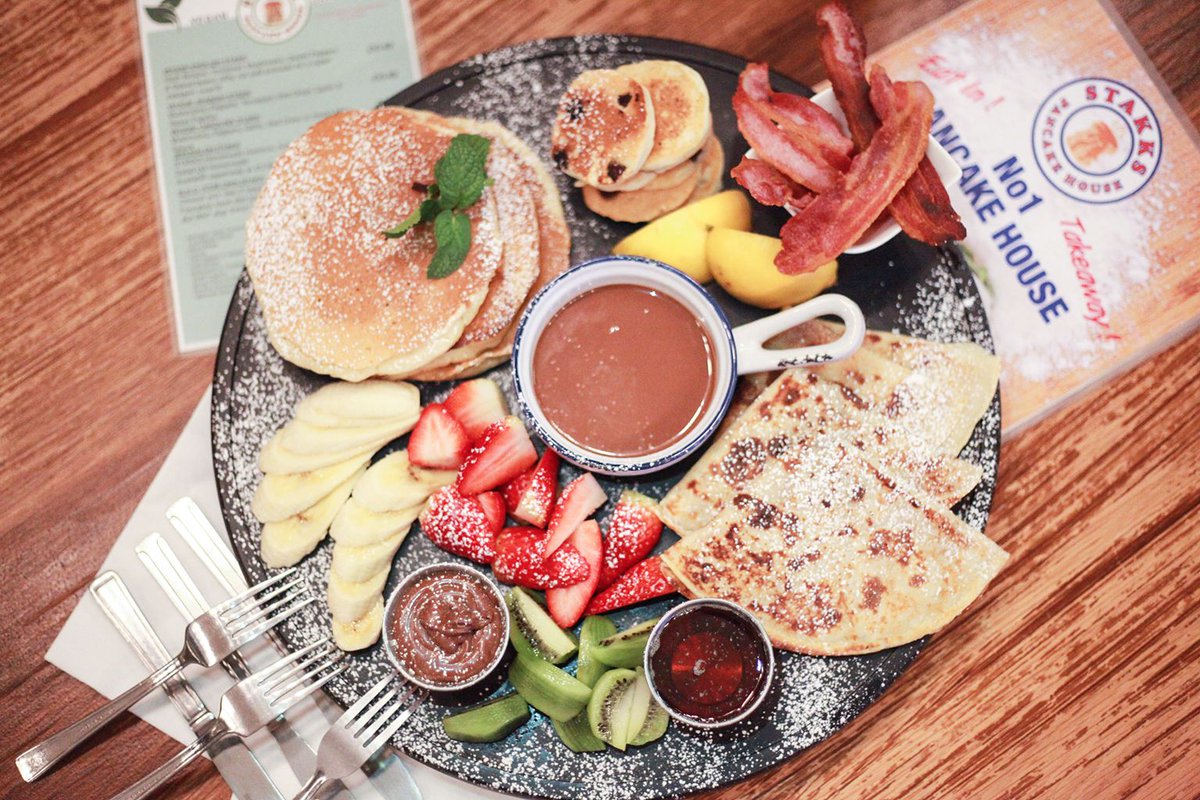 There's nothing quite like sharing the fun! Enjoy chocolate chip pancakes, crepes, bacon, fruit, chocolate and MORE to feed 2-3 of you! Just £20 for the WHOLE PLATTER!! <a href="/themarlands/">The Marlands</a> #southampton <a href="/Go_Southampton/">GO! Southampton</a>