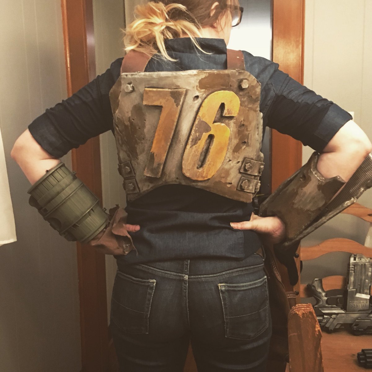 HTMLpage's tweet photo. #WillCon bound! #fallout76 #cosplay https://t.co/oMSQqgJmr2