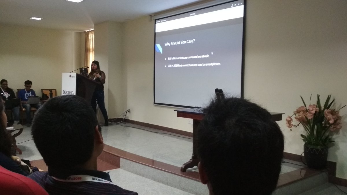 me_jsr's tweet image. #PWA with @pwadhwani2592 at #devconf_in