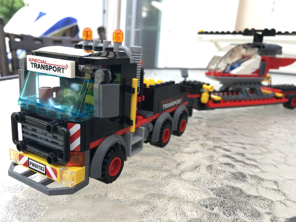 pdeeghc's tweet photo. It’s no Millennium Falcon @MorganMagic but I think Edward has done an amazing job, don’t you?? #golego https://t.co/qQz7gGIEHN