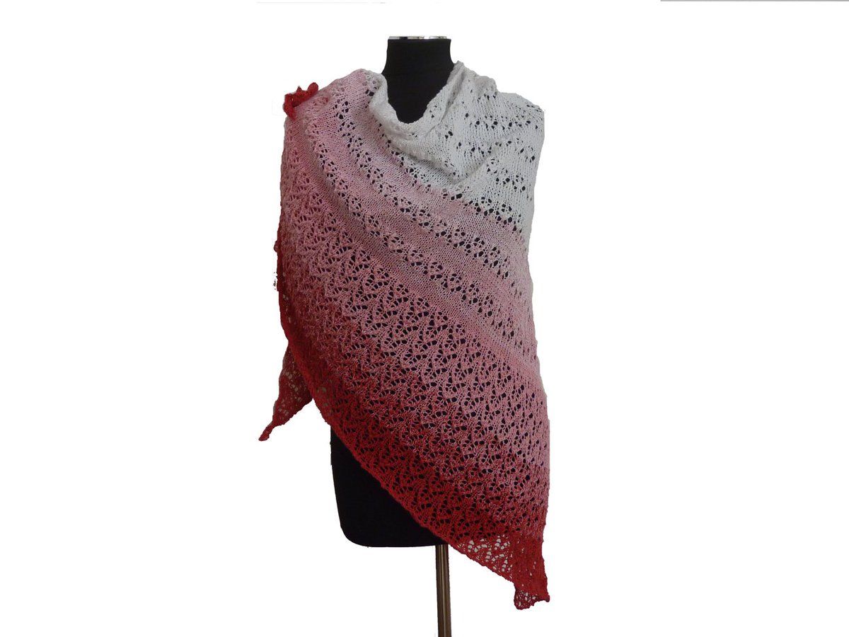 _creativissimo_'s tweet photo. Tuch "Fuchsia"... ein gestricktes Tuch mit einem schönen, luftigen Lochmuster... Die Anleitung dafür gibt es ab sofort in meinen Shops bei #myboshi #makerist #mypatterns und auch bei #crazypatterns https://t.co/CzM2Uh2J9t