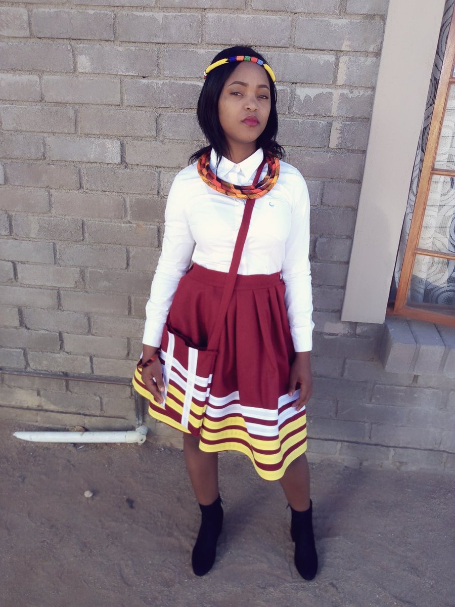 _khanyisileM's tweet photo. #NativeElements client 1 off to snatch.
#RoyalTainmentZA https://t.co/b5B8j5lvkP