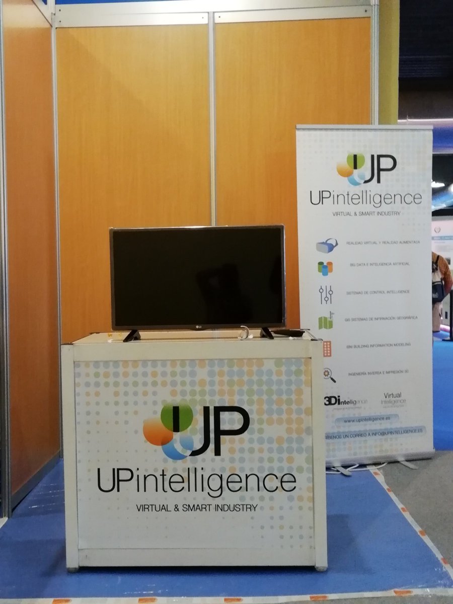 zaqueoaz's tweet photo. A punto de inaugurarse la feria de muestras rematando el stand de #Upintelligence junto al superstand de @GijonImpulsa: #gijónstartupfriendly https://t.co/CGbsC1G4gq