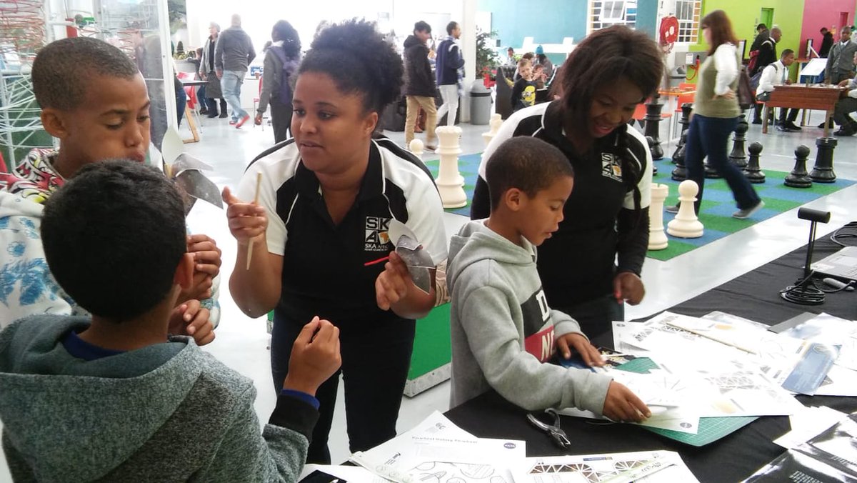 skasa_outreach's tweet photo. Today the SARAO outreach team is @ScienceCentreCT @NSW_SA @Manzolo @TanaDJoseph @skasa_outreach @NRF_SAASTA#NSW2018 https://t.co/ohqxxY75v7