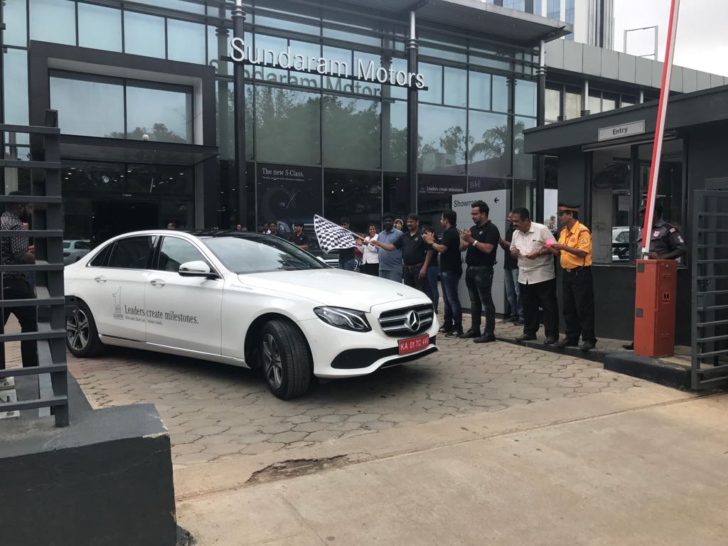 sundaram_motors's tweet photo. Finest Fashion & Luxury comes together at #AdventureDrive.
#SimonCarter in association with #sundarammotors created another scintillation to #NandiHills. https://t.co/FvxojRqeTW