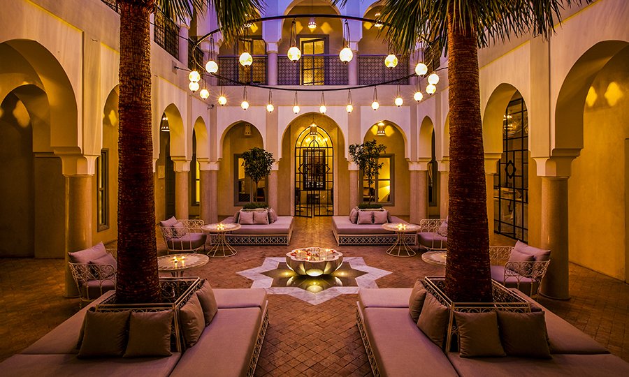 GomorokkoM's tweet image. Vous souhaitez économiser sur votre prochain #voyage au #Maroc? ✈️Fréquemment, #gomorokko propose des codes de #réduction à tous ses clients que vous pourrez retrouver directement sur notre site web👉bit.ly/2Laan4H 🌴
C&apos;est le moment d&apos;en profiter pendant cet #été.🌴