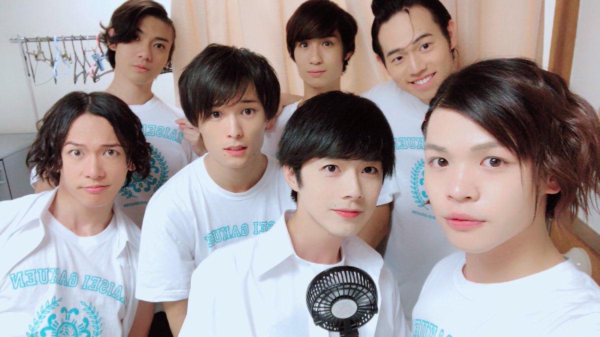 HR1103official's tweet photo. 舞台「男子はつらくないよ？」
千秋楽！！
無事に終えることが出来ました！
<(_ _)>
応援してくださった皆様、
脚本演出をされた白柳力さん、
スタッフの皆様、キャストの皆様。
本当にありがとうございました(><)
男子校生活すごく楽しかったです✨
#だんつら
#感謝 https://t.co/3eJ59dxspT