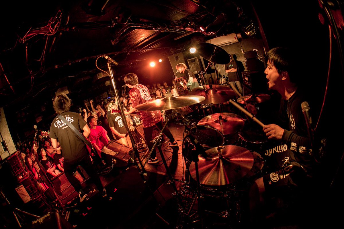 NAO_MUSIC_ZUSHI's tweet photo. 【速報】
NAO MUSIC pre 10th Anniversary
“make a freedom”横浜F.A.D

1バンド目
Good Morning Mom(@GMM_band )

Photo by @ttetteteru 
#makeafreedom #横浜fad #goodmorningmom https://t.co/TL8AwnGut2