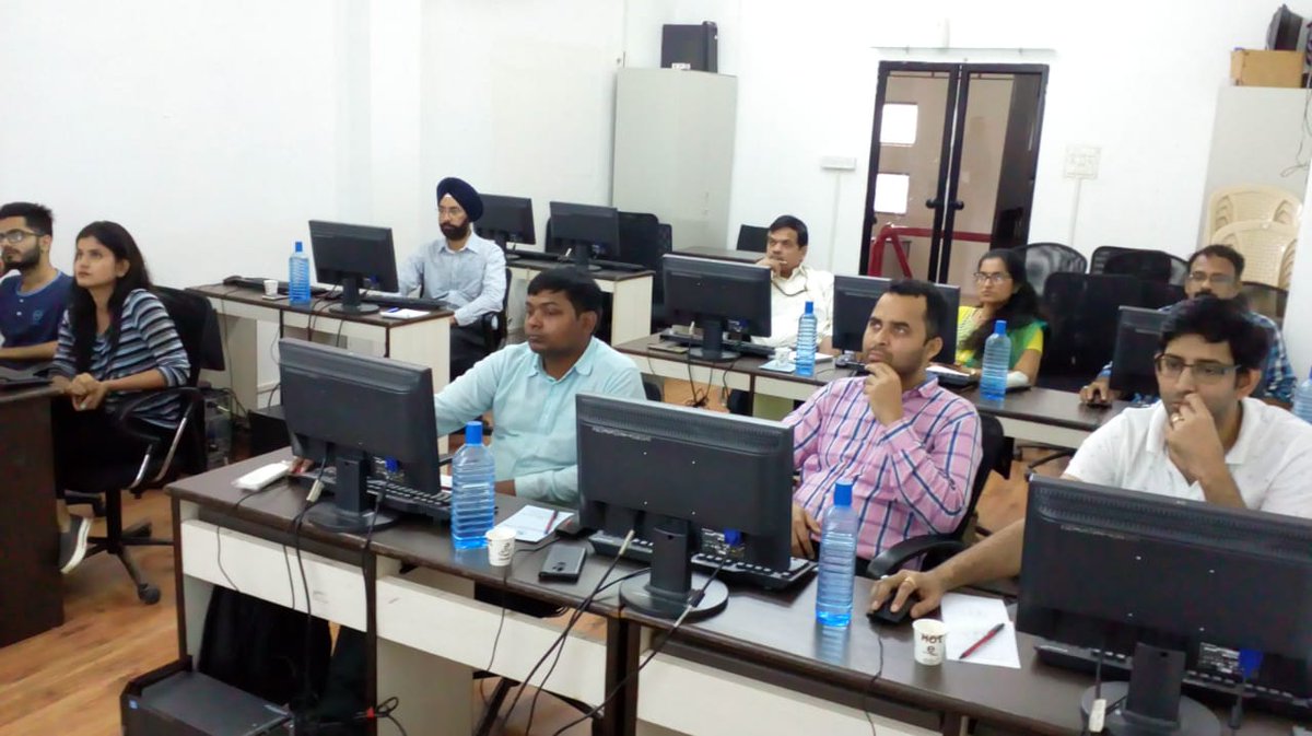 KuntecIn's tweet image. Corporate Training in Mumbai by our CEO and founder @tausifmhs Stay tuned for more glimpse &amp;amp; videos from yesterday and today training at Andheri, Mumbai.

#CorporateTraining #AndroidTraining #JavaTraining