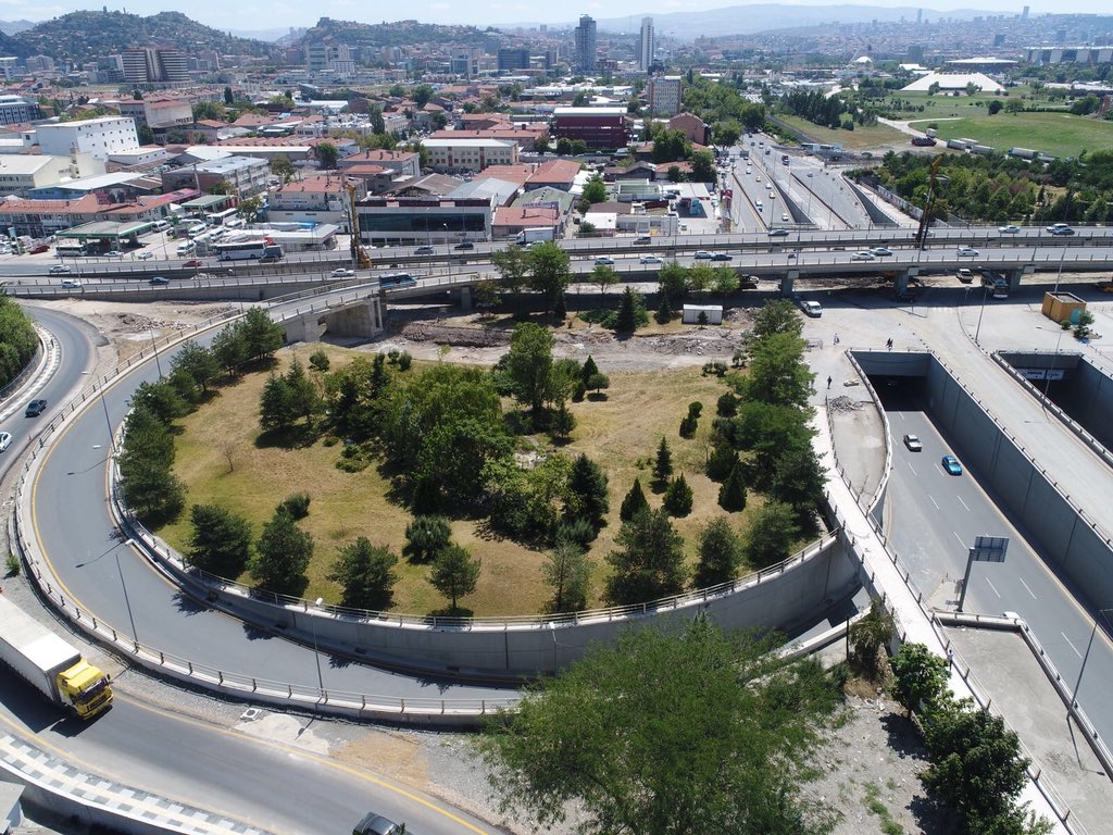Akköprü kavşağı bağlantı kollarında çalışmalarımız tamamlanıyor. 

Yakın zamanda Samsun ➡️ İstanbul varyantını trafiğe açtık.

Bugün Şehir merkezi ➡️ Konya bağlantı kolunu da trafiğe açtık. 

Bu hafta İstanbul➡️Samsun bağlantı kolunuda tamamlayarak trafiğe açıyoruz.