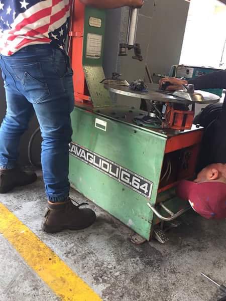 LtdPns's tweet image. 1982 Ravaglioli tyre machine still in perfect working order and all genuine Ravaglioli parts 36 years 
#ravaglioli #pns #quaility
