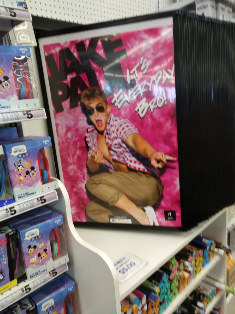 brsesis's tweet image. It's Everyday, Bro at Five and Below...

Dollar store.
#Jakecrew
#JakePaul #FiveAndBelow #CheapMerch #lol