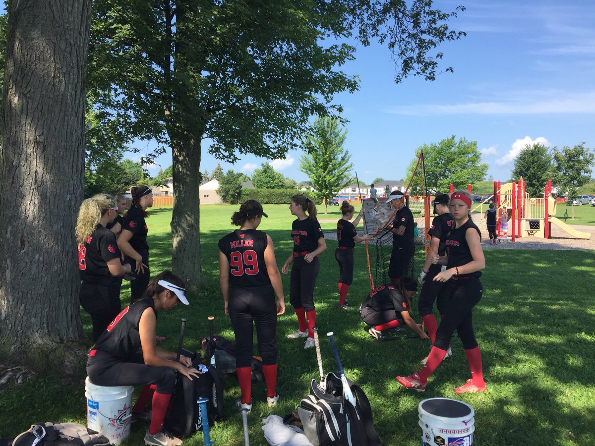 WaterlooU19WhT1's tweet photo. Warm-up started here on day 2 @CityofLdnOnt for @OSGlondon2018 vs @blazerssoftball @UTMREVOLUTIONFP @SoftballOntario @OntarioPWSA https://t.co/nLWkIB4yRA