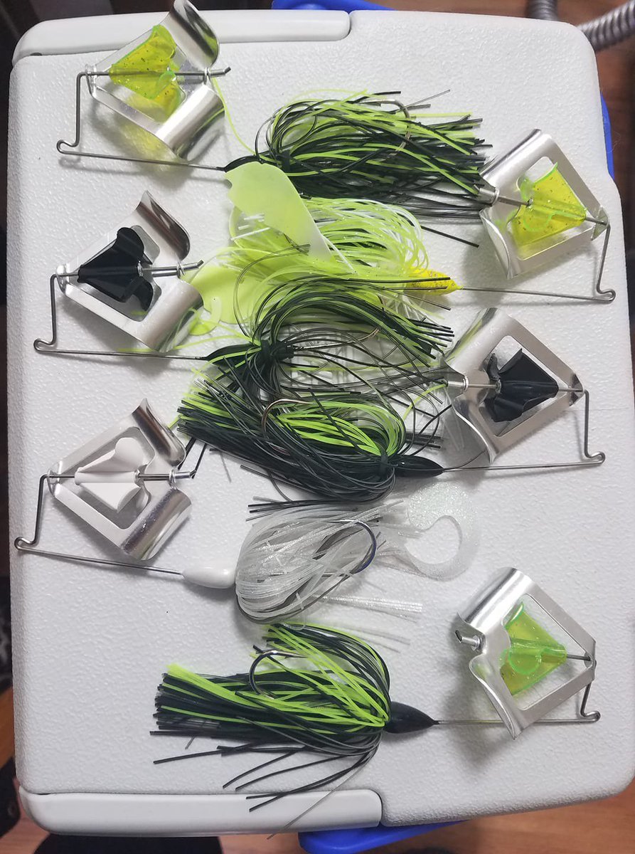 ThompsonsLures's tweet photo. #Buzzbait #TCL #BassFishing #Lures #Lure #FishingLure #Bass #DoubleBuzz #Fun #TopWater https://t.co/zE4QHvwQJE