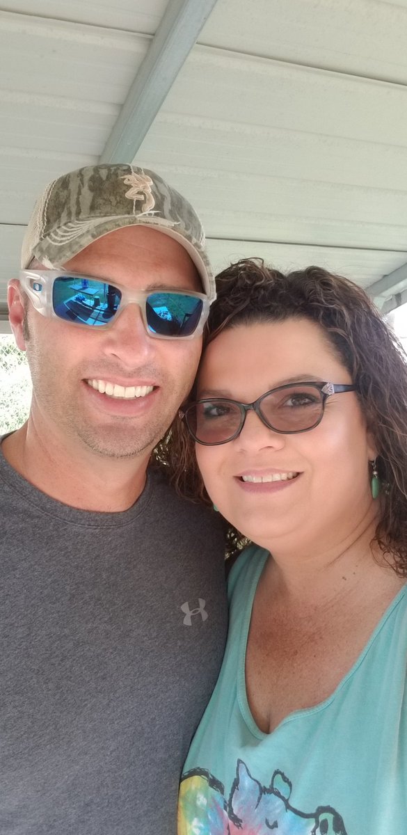 sheilam1402's tweet photo. #skydiveranch
#anniversarygift
#heispumped https://t.co/ekg4PJ3kxc