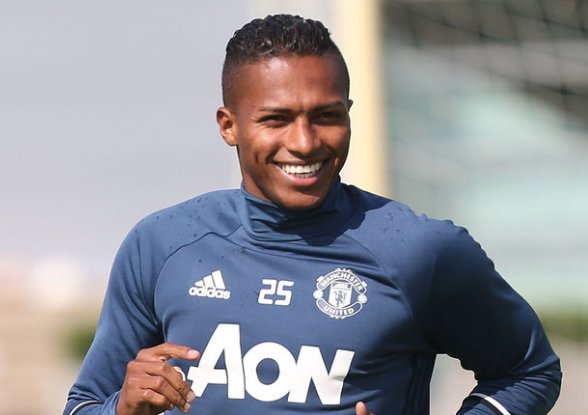 Happy birthday to Antonio Valencia (33) and Mollie Green (21)   