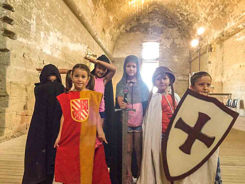 yourlocalguides's tweet image. Templier par un jour - 
#Catalogne, #Chateau, #Lérida, #RouteGuidé, #Templiers, #TourismeCulturel, #TourismeFamilial-
yourlocalguides.net/?p=3232 - Voulez-vous connaitre la légende de l’ordre de Templiers d´un manière original et amusante ? 
Voulez-vous visiter le millénaire Châte...