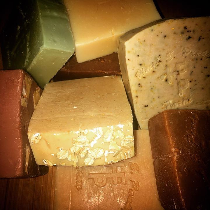FarmClayton's tweet photo. TODAY ONLY..... $3 natural Goat Milk and Honey Soap! Citronella, Clementine, Teakwood, Vanilla Mint, Cucumber, Citrus Sage, Oatmeal and an off the wall Turmeric we blended from fresh, then dried turmeric purchased right here at the market from the “From The Hand Farm”. https://t.co/D0FE0tY0KE