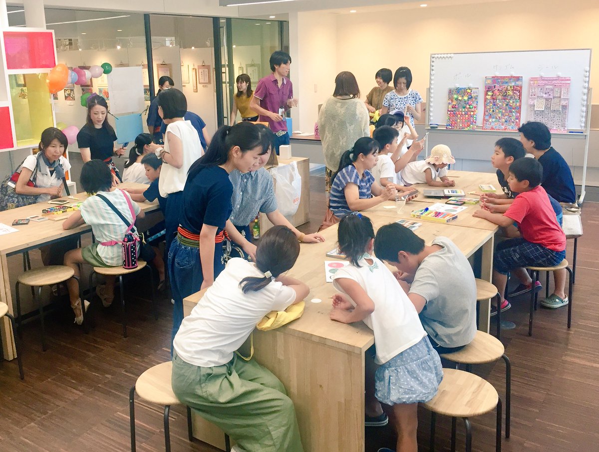 kimu_g_vo's tweet image. 本日あかがねミュージアムにて開催いたしました
東日本大震災風化防止ワークショップ
「オリジナル缶バッジをつくろう」
の参加費（100円）は
計10900円となりました。
109個のバッジが作られ、くじ引き、バルーンと共に旅立っていきました。

ご参加、ご協力ありがとうございました！
来年もします！