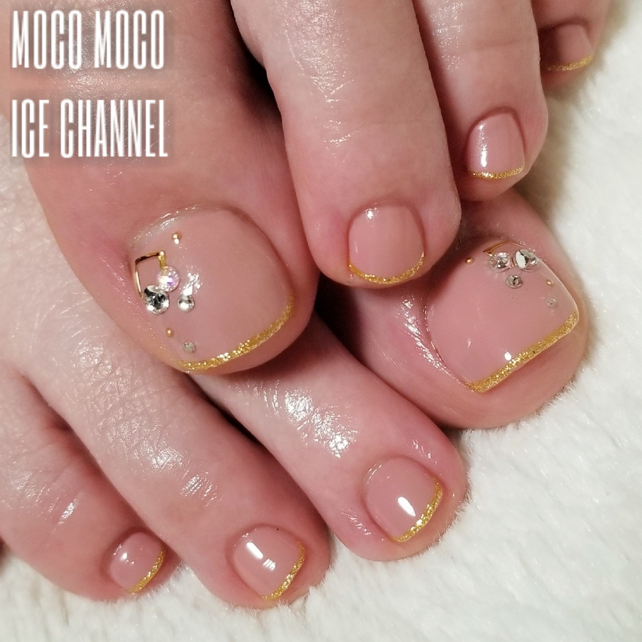 Ice Nailist あいすちゃん 肌なじみバツグン 先端のラメが華奢でオシャレ ﾟ T Co 4wltiy32oa ネイル フットネイル ペディキュア ベージュネイル ピンクベージュネイル 先端ラメ 先端ラメライン 極細ライン 極細ラメライン 細