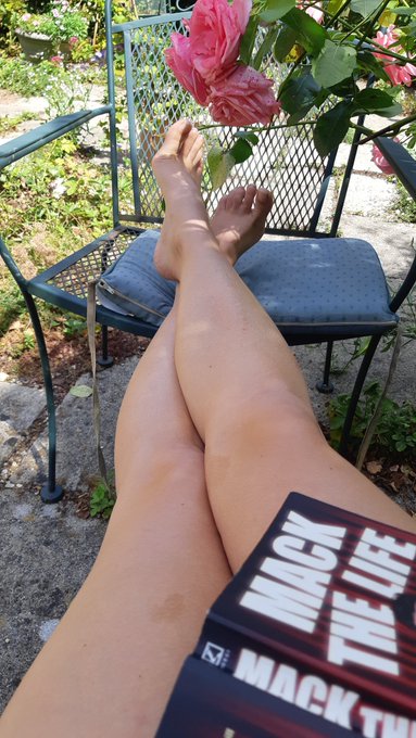 I hope everyone is having a relaxing #SaturdayMorning xx https://t.co/4xqyj7tRRI<a href="/tag/saturdaymorning"class="tags">#SaturdayMorning</a>