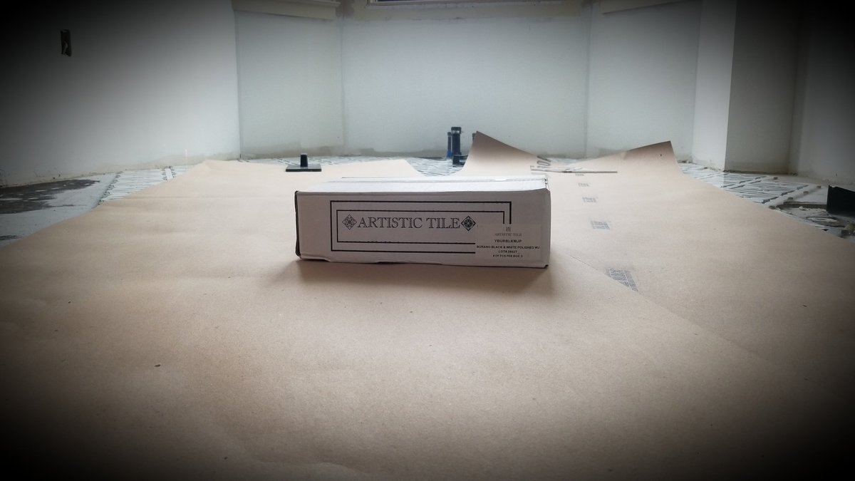 Ahh man, this is the most beautiful #tile I've ever set. Seriously, this floor is sexy! #ArtisticTile <a href="/FantasiaTile/">Fantasia Tile </a> #TileLife #BlackNWhite #MotherofPearl #SimpleIdeas2CustomCreations