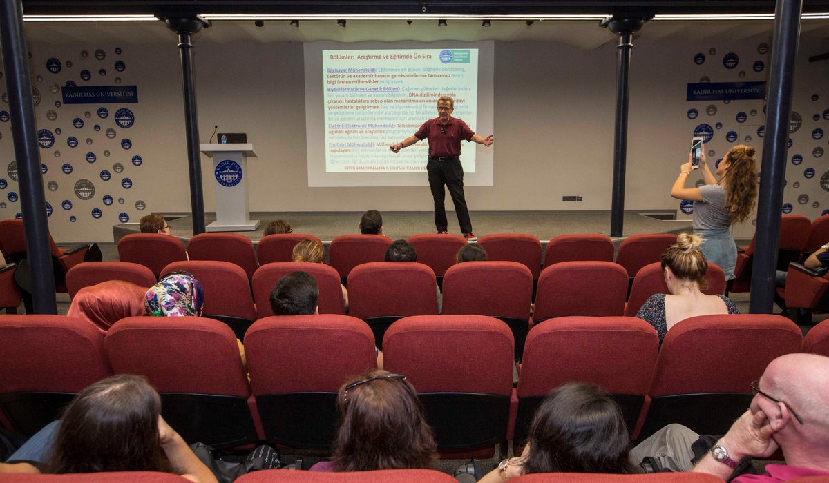 Öğrencilerimiz mezun olduktan sonra dünyanın her yerinde çalışabilecek, onları dünya vatandaşı yapacağız. Eğitim modelimizi anlatmak için adaylarımızı <a href="/khasedutr/">Kadir Has Üniversitesi</a> Cibali Kampüsümüz'deki tanıtım günlerimize bekliyoruz.