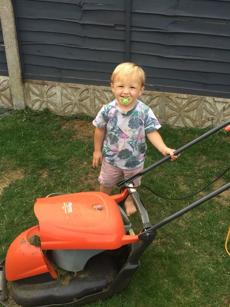 splitty234's tweet image. Maybe not much help but he tries love the boy #bigted