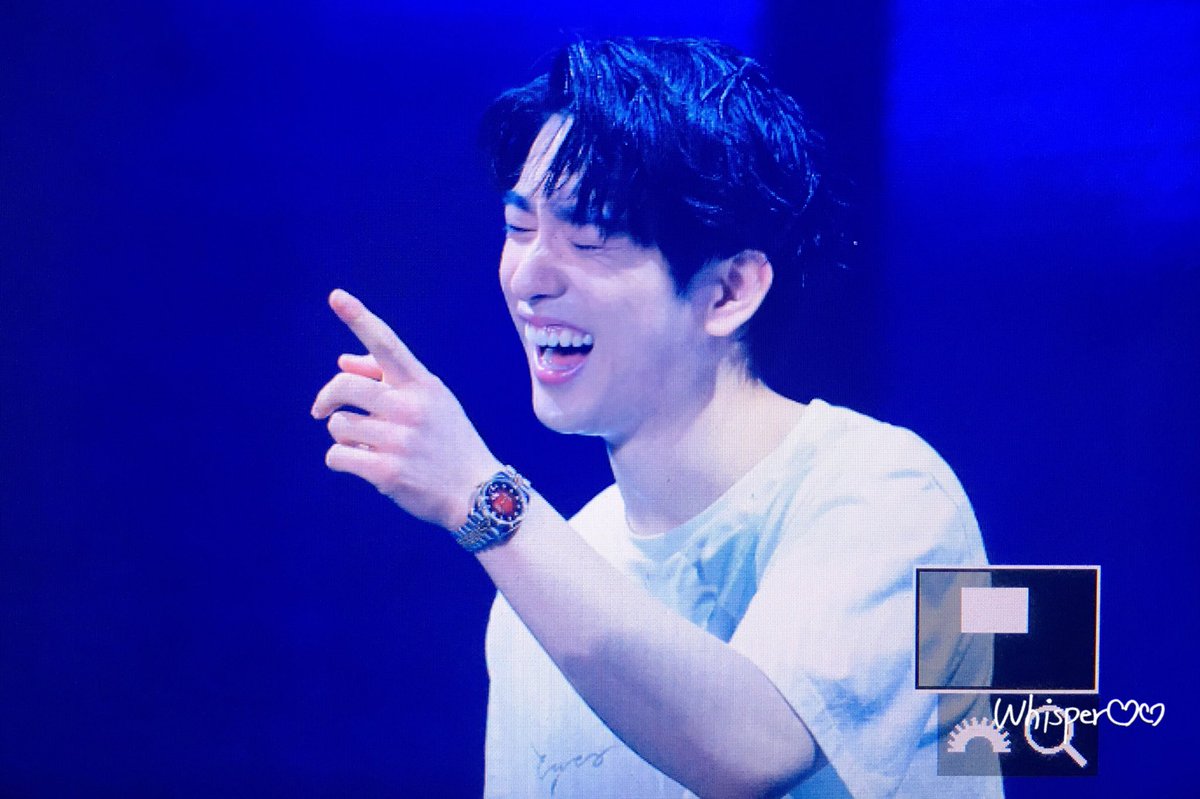 Whisper_922's tweet photo. 180804 Eyes On You in Singapore
뱀이보고 ㅋㅋㅋㅋㅋ

#GOT7 #Jinyoung #갓세븐 #진영 
#GOT7WORLDTOUR https://t.co/HVJOVKfaSS