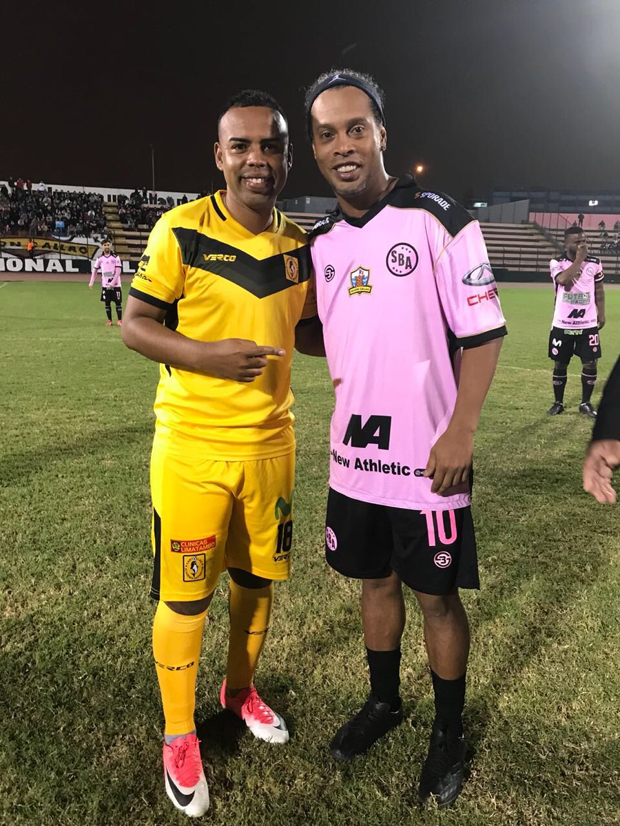 Momento inolvidable Ronaldinho 🇧🇷