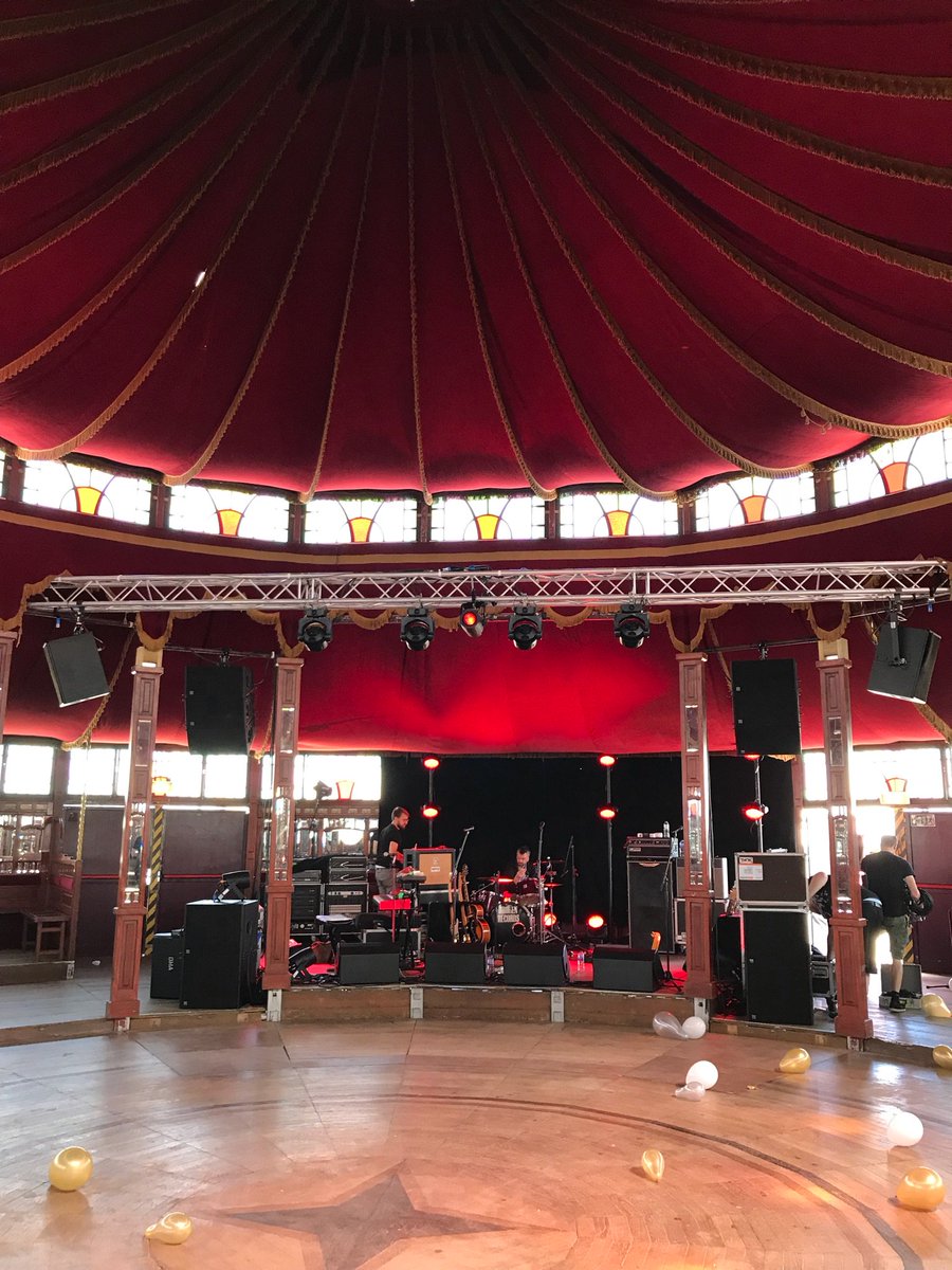 broken_records's tweet photo. First show of 2 today - @MMMusicClub in the @fringebythesea2 Spiegeltent. Then off to @BelladrumFest! https://t.co/LMqPTz29un
